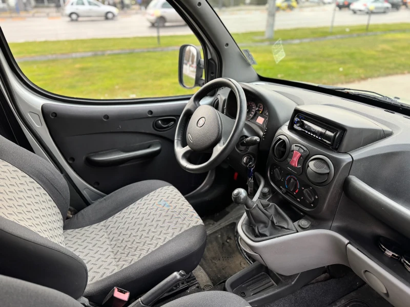 Fiat Doblo 1.3 Multijet, снимка 8 - Автомобили и джипове - 48178845