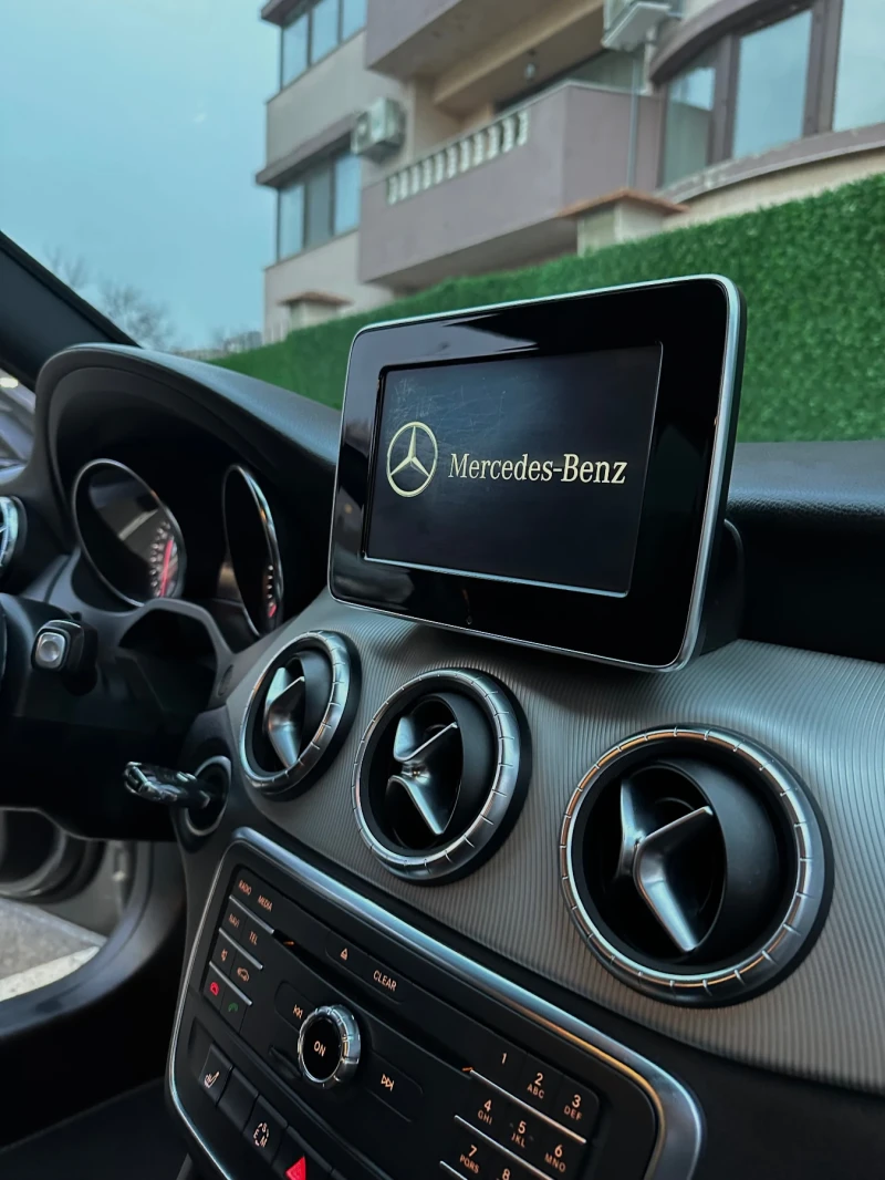 Mercedes-Benz CLA 220 AMG PACK/CAMERA/NAVI/FULL LED/177к.с/, снимка 2 - Автомобили и джипове - 48229577