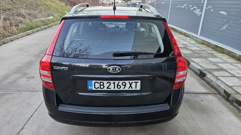 Kia Ceed 1.6 Газ, снимка 5 - Автомобили и джипове - 48883545