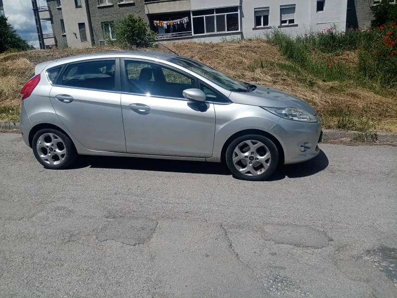 Ford Fiesta, снимка 9 - Автомобили и джипове - 51976063