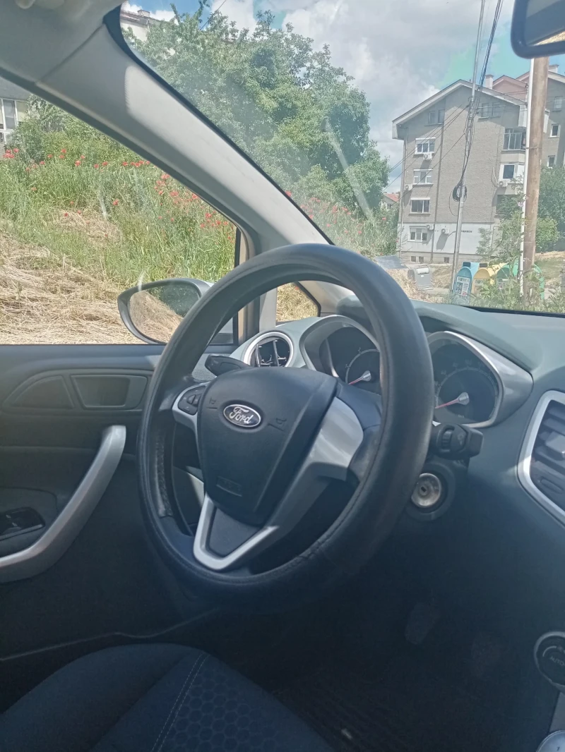 Ford Fiesta, снимка 8 - Автомобили и джипове - 51976063