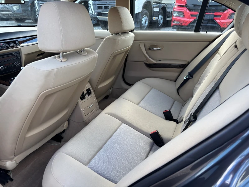 BMW 320 БЕНЗИН E90 170К.С, снимка 13 - Автомобили и джипове - 51967190