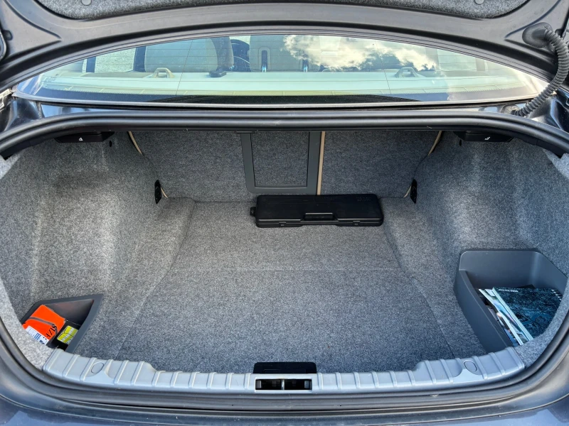 BMW 320 БЕНЗИН E90 170К.С, снимка 14 - Автомобили и джипове - 51967190