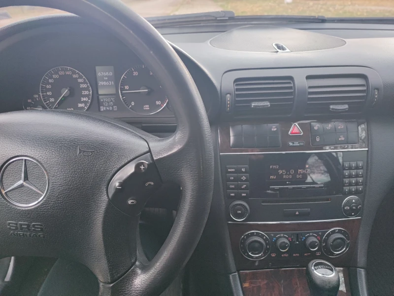 Mercedes-Benz C 200 2200сди, снимка 2 - Автомобили и джипове - 52494637