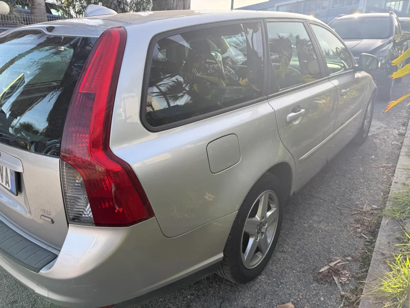 Volvo V50 1.6 Drive cat., снимка 4 - Автомобили и джипове - 53363914