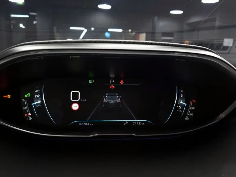 Peugeot 3008 1.6 BlueHDI, снимка 8 - Автомобили и джипове - 54298786