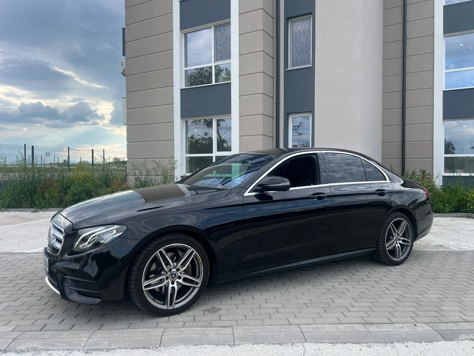 Mercedes-Benz E 220 AMG / Distronic / head up / Burm / Cam - изображение 3