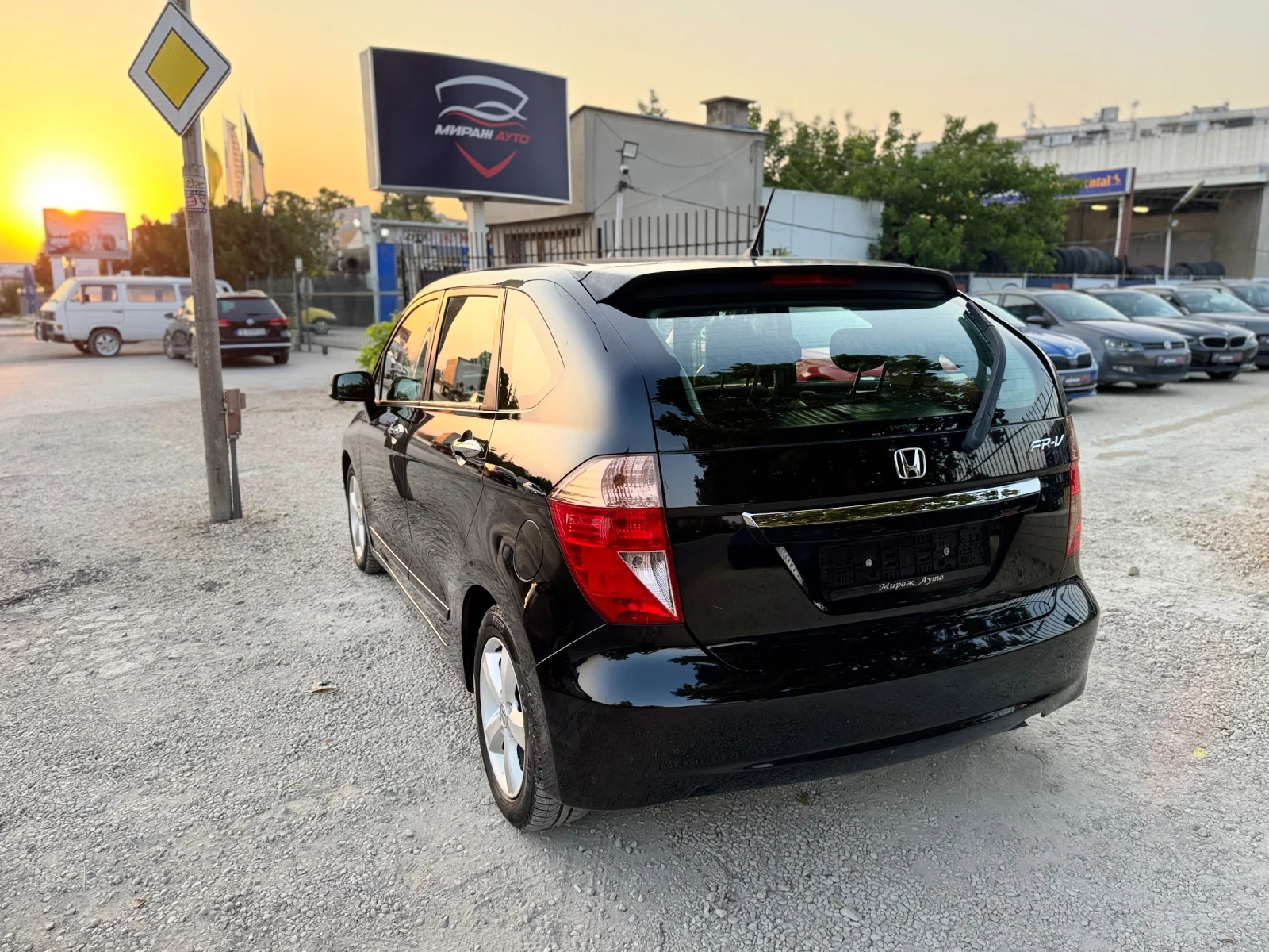 Honda Fr-v 6-места* 1.8 16V* Автоматик - изображение 6