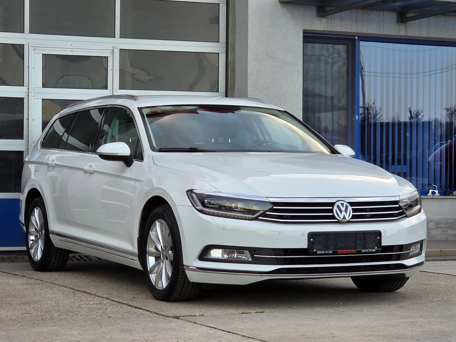 VW Passat 8 КОМБИ 2.0TDI/DIGITAL/HIGH-LINE - изображение 2