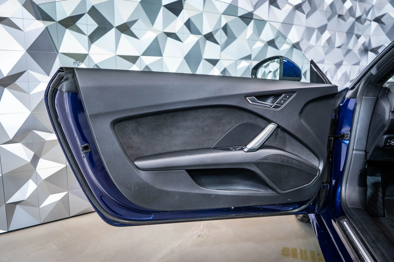 Audi Tt 2.0 TFSI Quattro - изображение 7