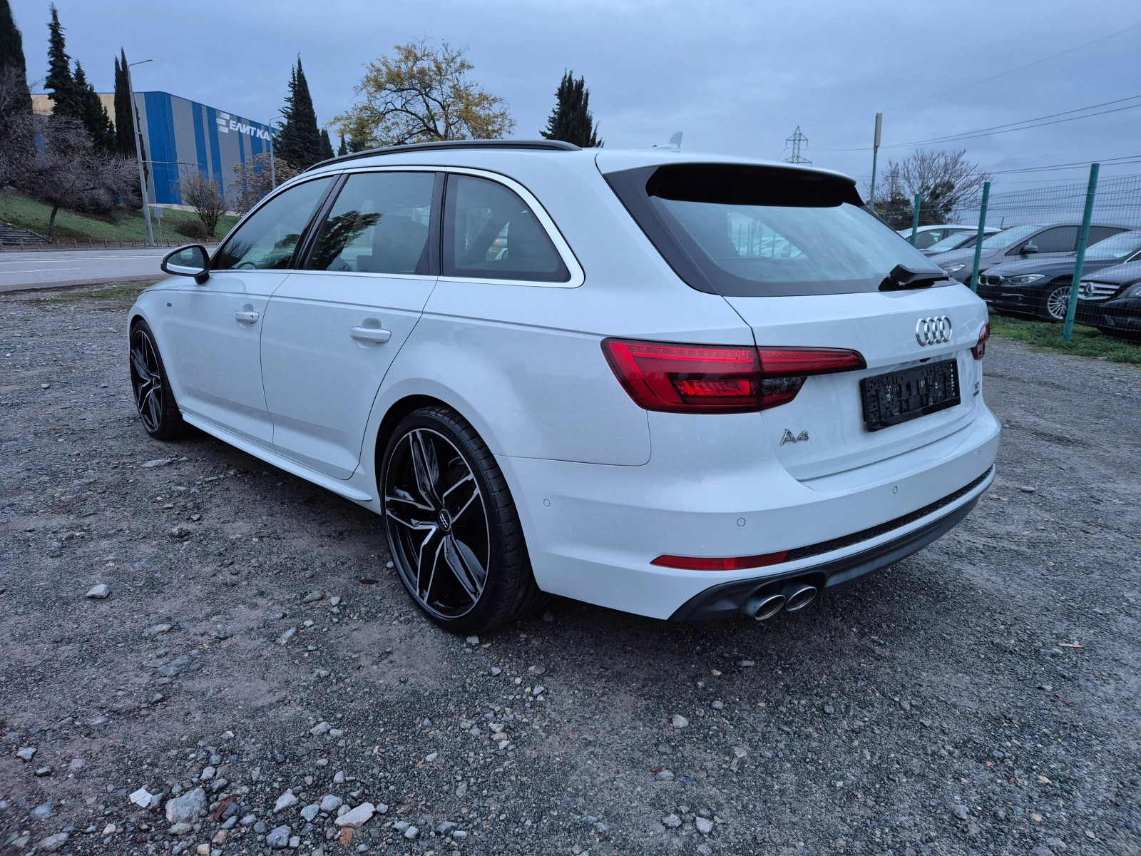 Audi A4 2.0TDI Quattro S-Line - изображение 3