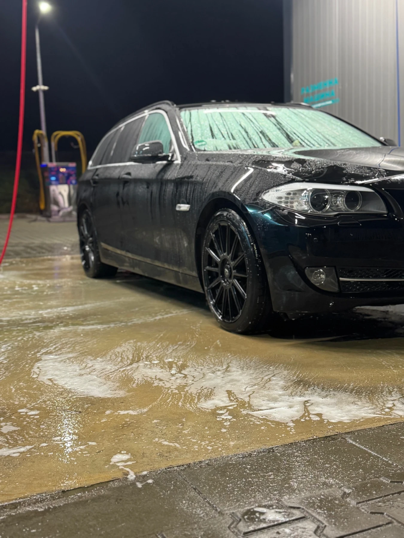 BMW 520 Подгрев, Парктроник, малката навигация, кожен сало - изображение 3