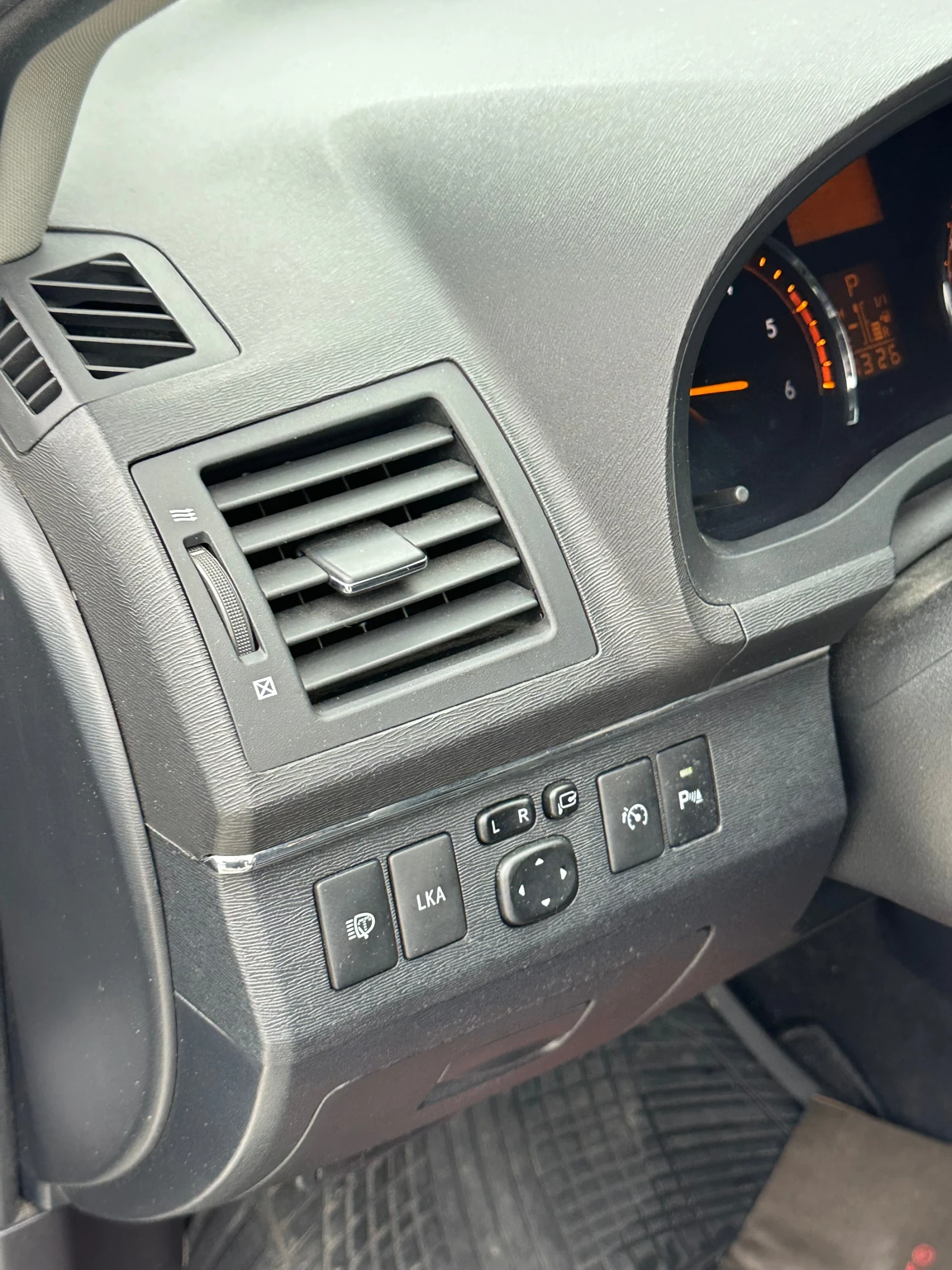 Toyota Avensis | Mobile.bg � ����������� 11