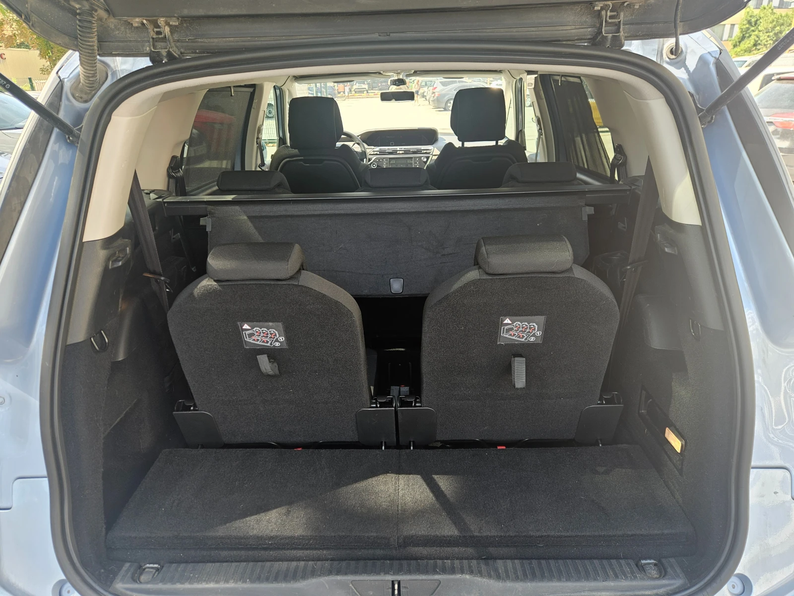 Citroen Grand C4 Picasso 1.6HDI - изображение 3