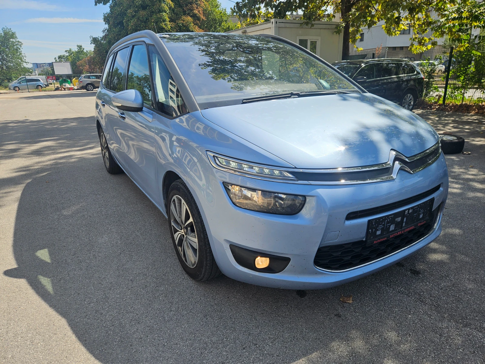 Citroen Grand C4 Picasso 1.6HDI - изображение 9
