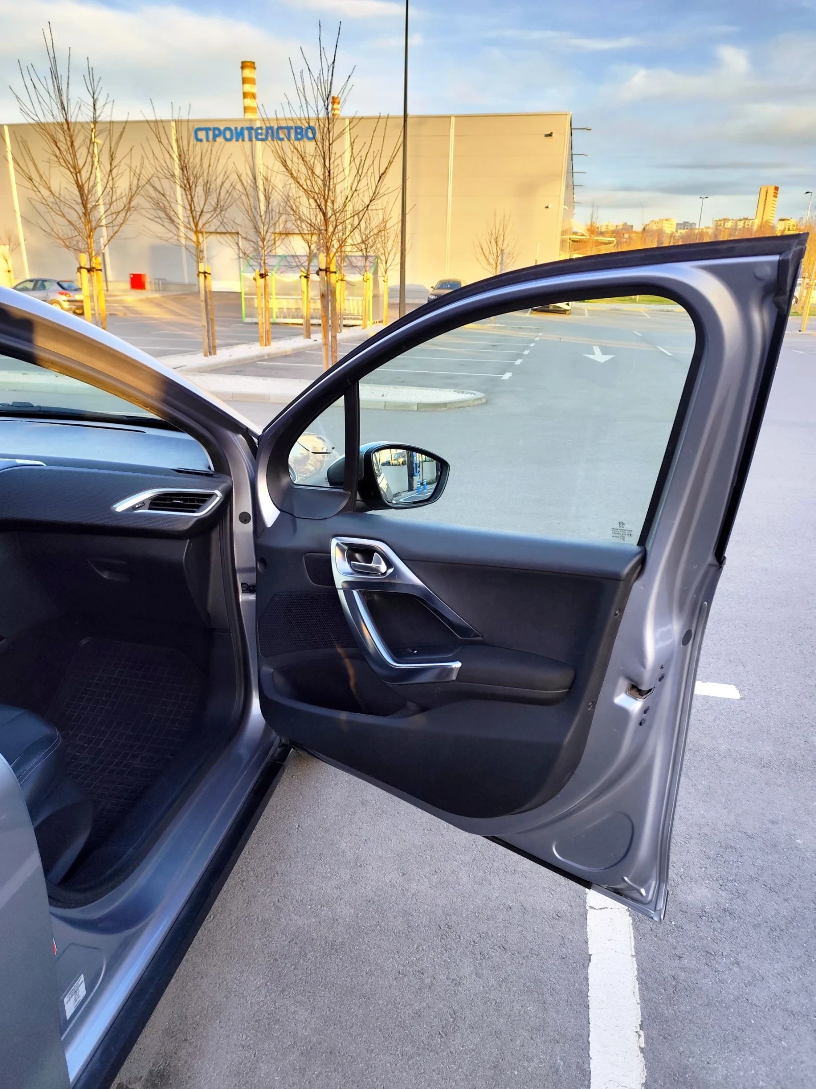 Peugeot 2008 New Allure Facelift 1.6 e-HDi 120 к.с., реални км, снимка 8 - Автомобили и джипове - 53795164