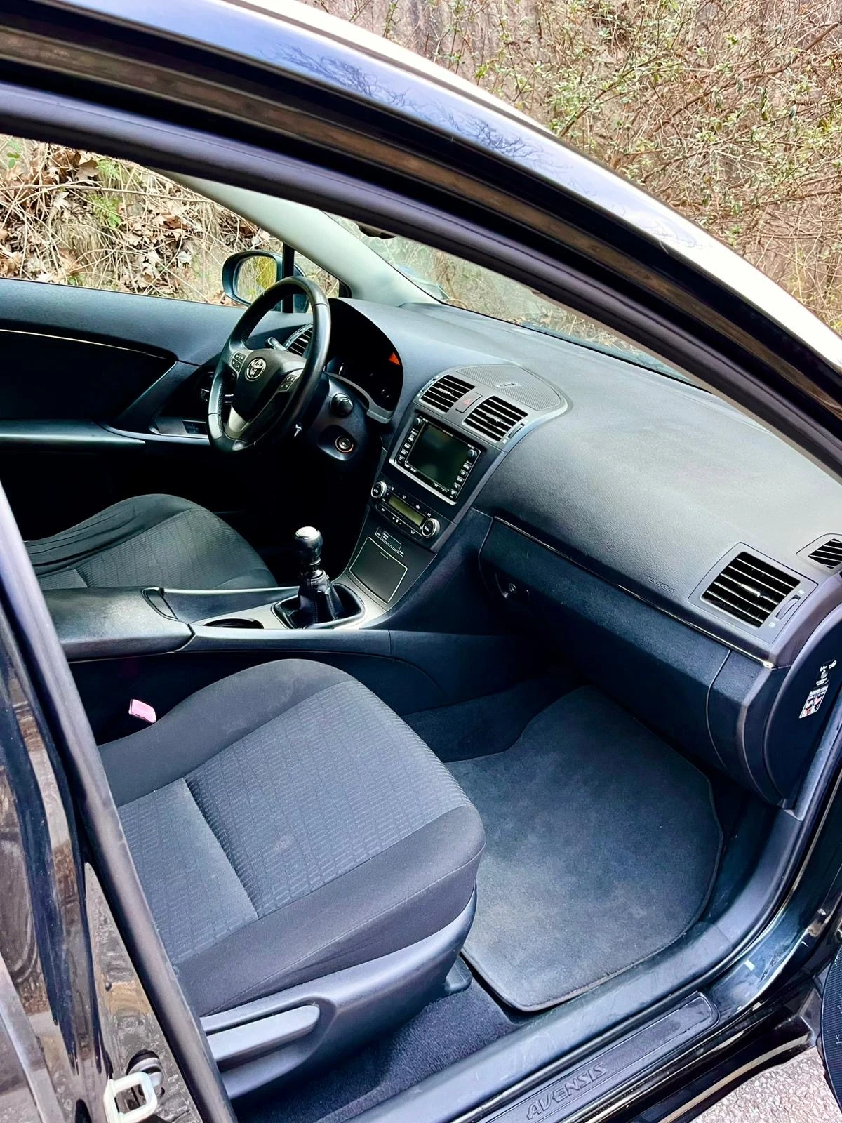 Toyota Avensis, снимка 4 - Автомобили и джипове - 53833798