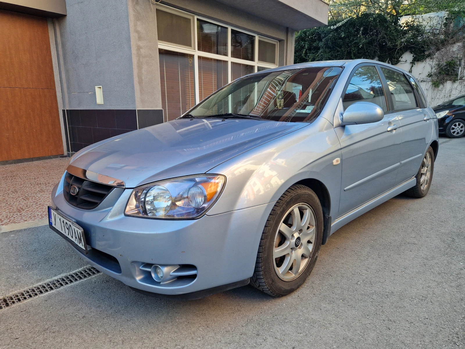 Kia Cerato, снимка 2 - Автомобили и джипове - 54335034