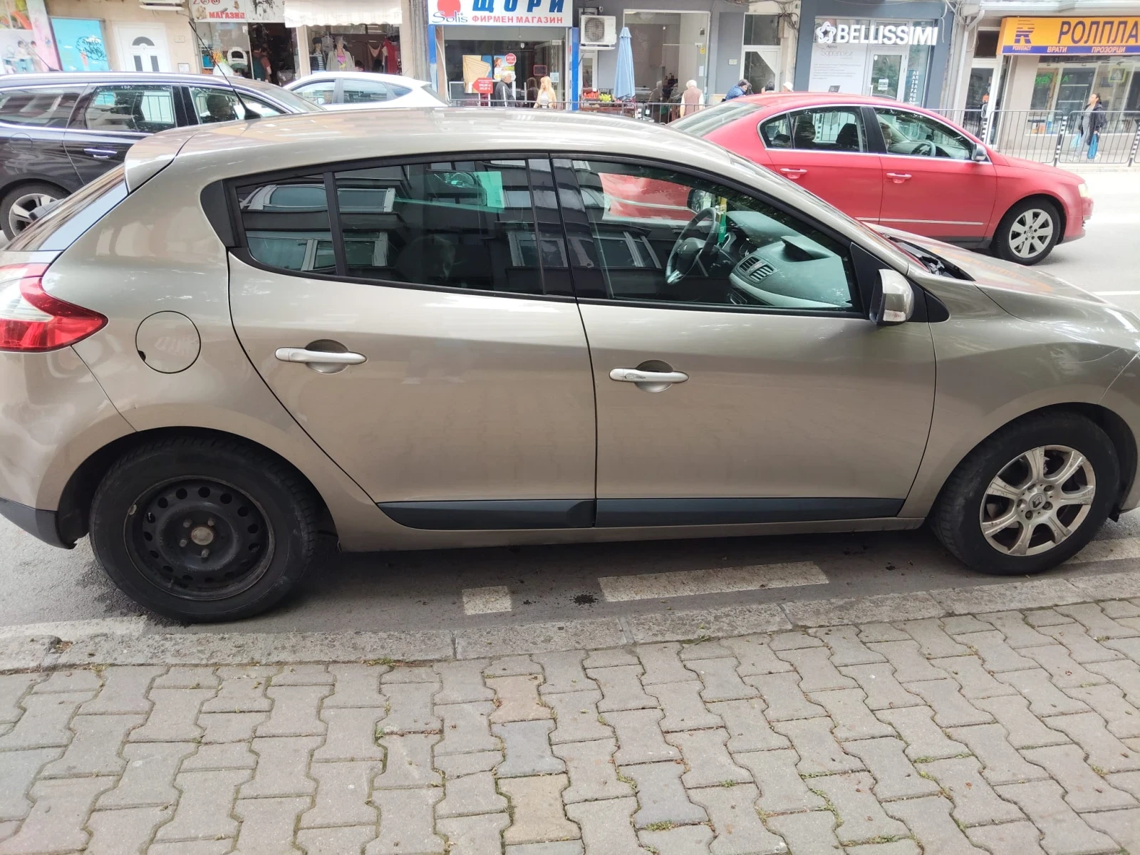 Renault Megane Седан, снимка 3 - Автомобили и джипове - 54650112