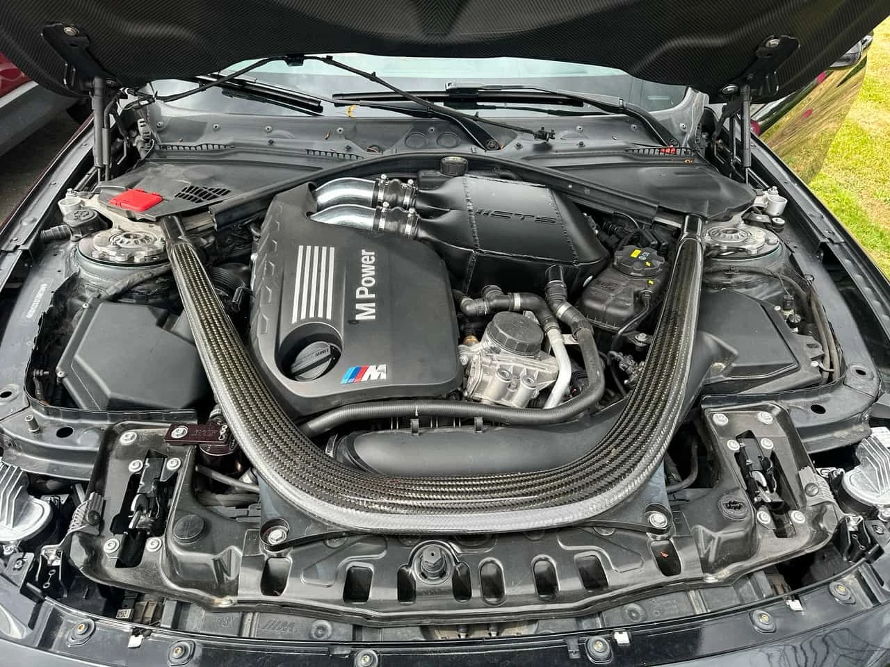 BMW M4 * КАРБОН* HEAD UP * СПОРТНО ОКАЧВАНЕ* ГЕНЕРАЦИЯ* , снимка 15 - Автомобили и джипове - 54799318