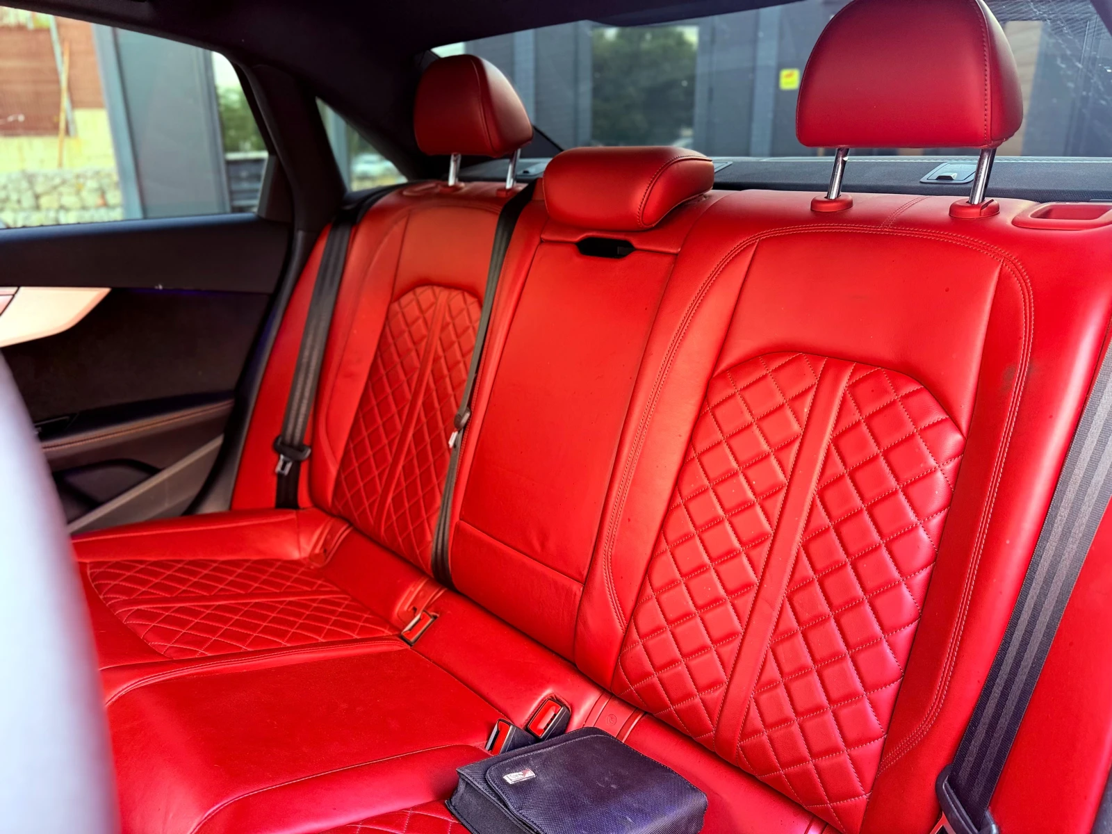 Audi S4 QUTTRO/354HP/360/BLACKOPTIC-RS/KLESS/PANO/MASSAGE, снимка 12 - Автомобили и джипове - 54817783
