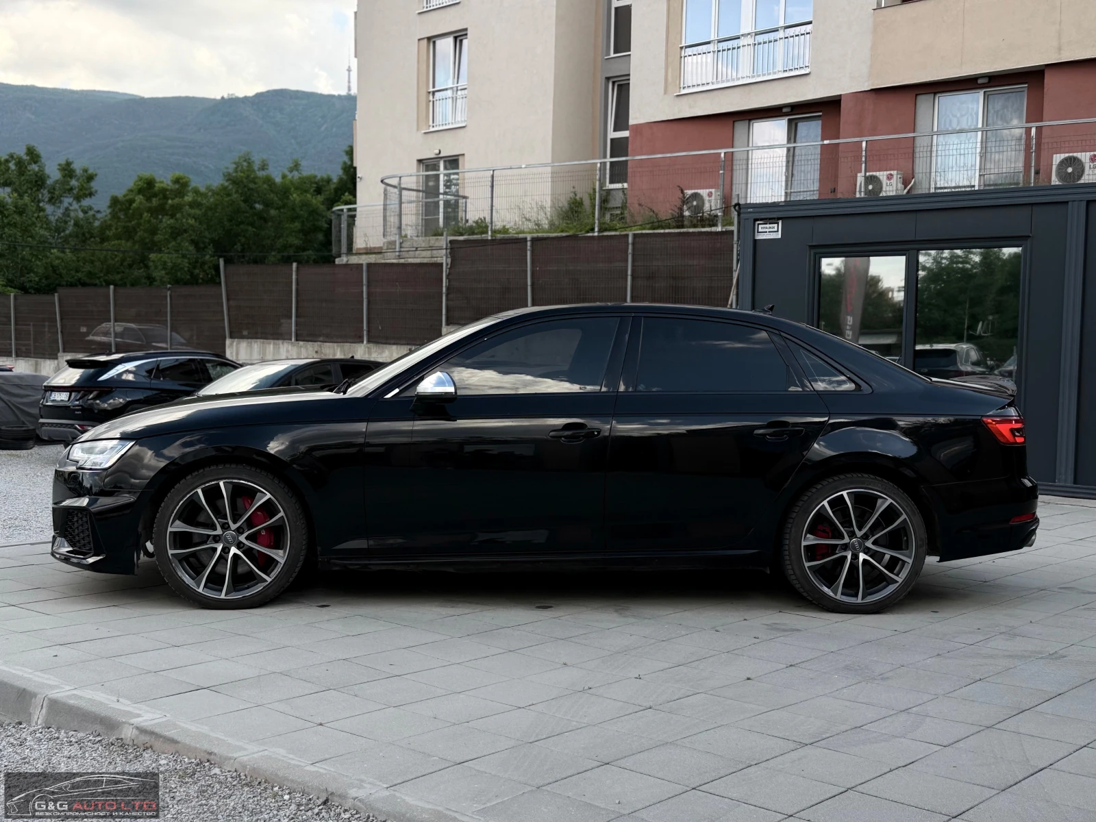 Audi S4 QUTTRO/354HP/360/BLACKOPTIC-RS/KLESS/PANO/MASSAGE, снимка 3 - Автомобили и джипове - 54817783