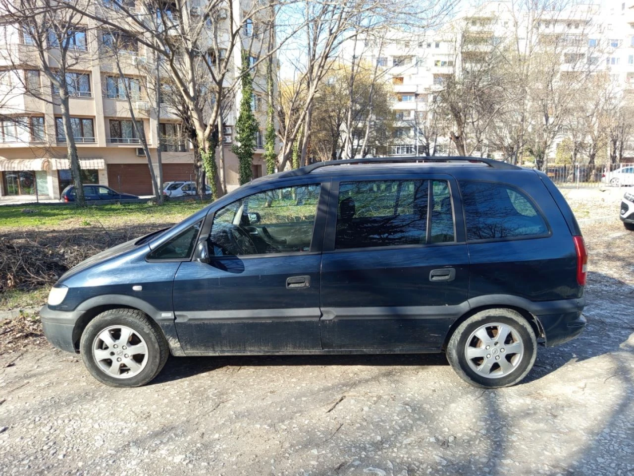 Opel Zafira A 2.2 dti, снимка 7 - Автомобили и джипове - 54925478