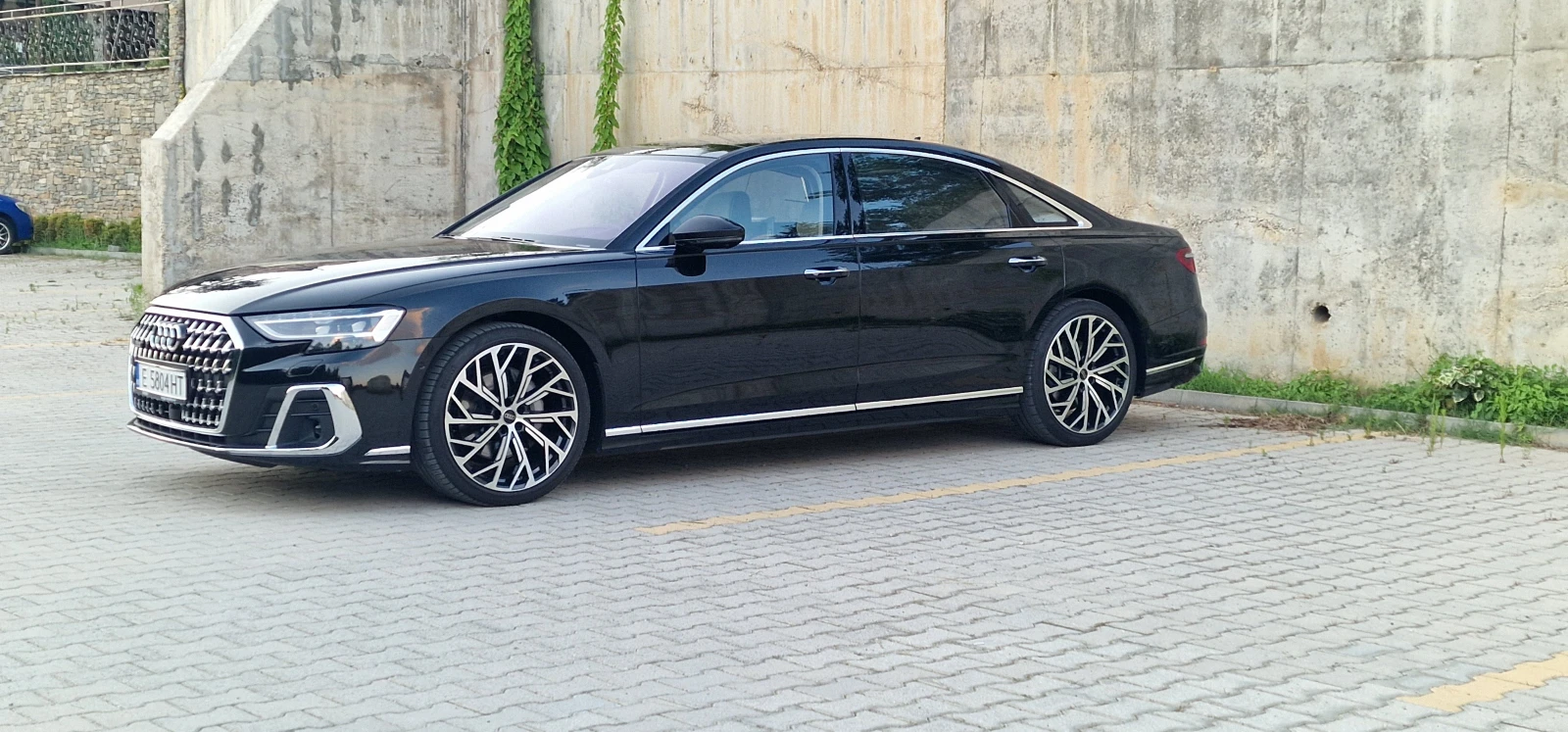 Audi A8 L Exclusive, снимка 3 - Автомобили и джипове - 55054758