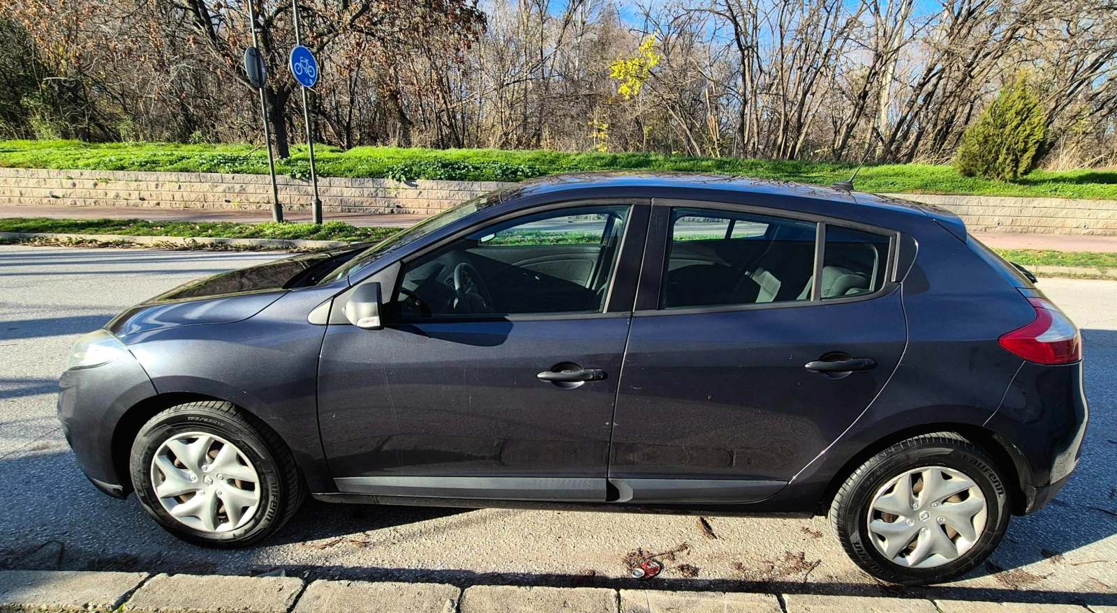 Renault Megane 1.5DCI, снимка 7 - Автомобили и джипове - 55413428