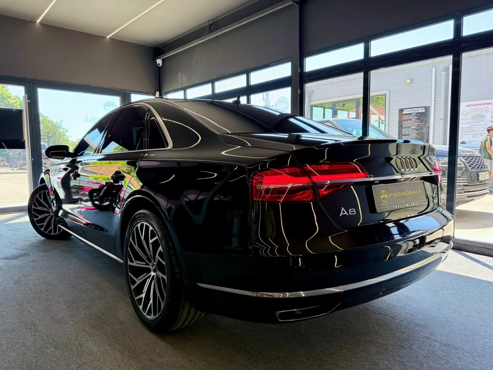 Audi A8 S - Line* Quattro* 360* Подгрев* ЛИЗИНГ , снимка 4 - Автомобили и джипове - 55487025