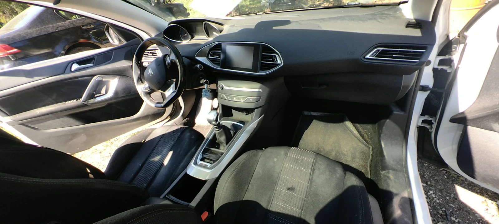 Peugeot 308 1.6 хди 120, снимка 6 - Автомобили и джипове - 55609620
