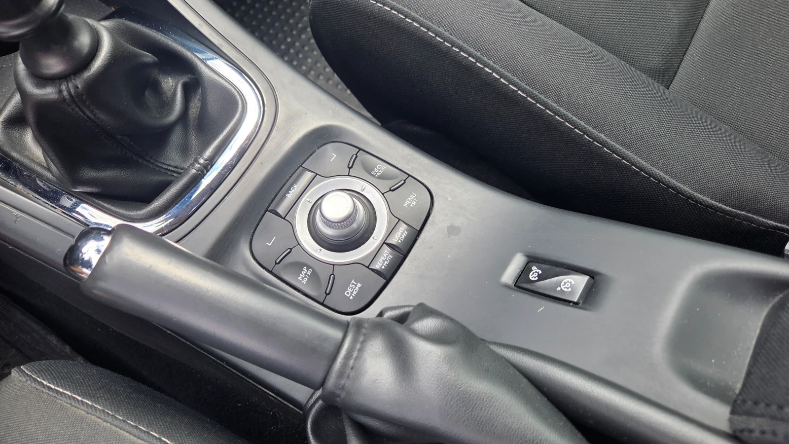 Renault Megane 1.5dci GT Line NAVI CAMERA, снимка 12 - Автомобили и джипове - 55692407