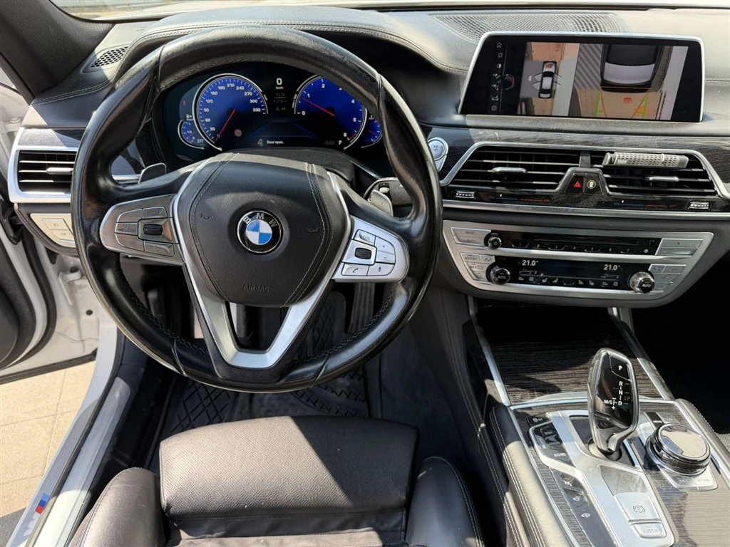 BMW 740 xDrive седан, снимка 11 - Автомобили и джипове - 55948022