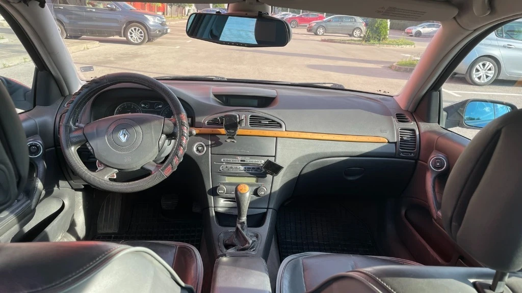 Renault Laguna Paris Initiale, снимка 11 - Автомобили и джипове - 56014862