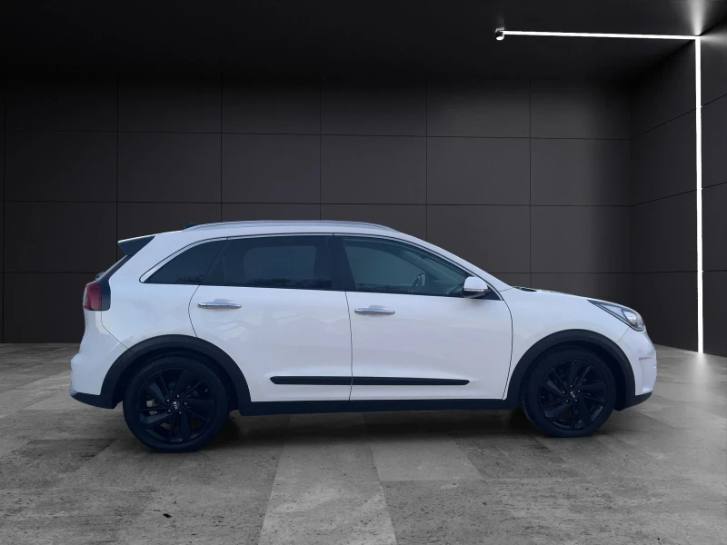 Kia Niro 1, 6 Hybrid GAS, снимка 4 - Автомобили и джипове - 49213460