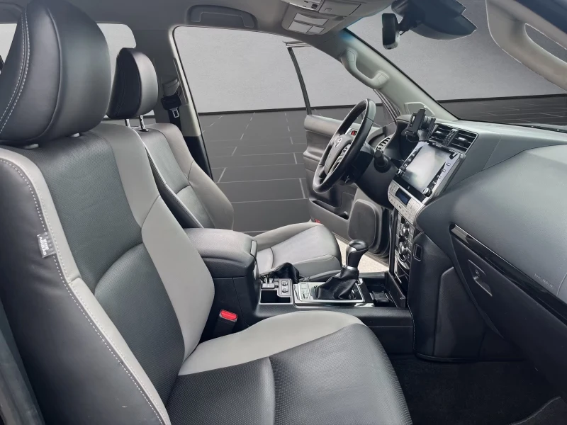 Toyota Land cruiser TEC-EDITION/204HP/360/AHK/NAVI/LED/KLESS/ACC/681g, снимка 12 - Автомобили и джипове - 53007548