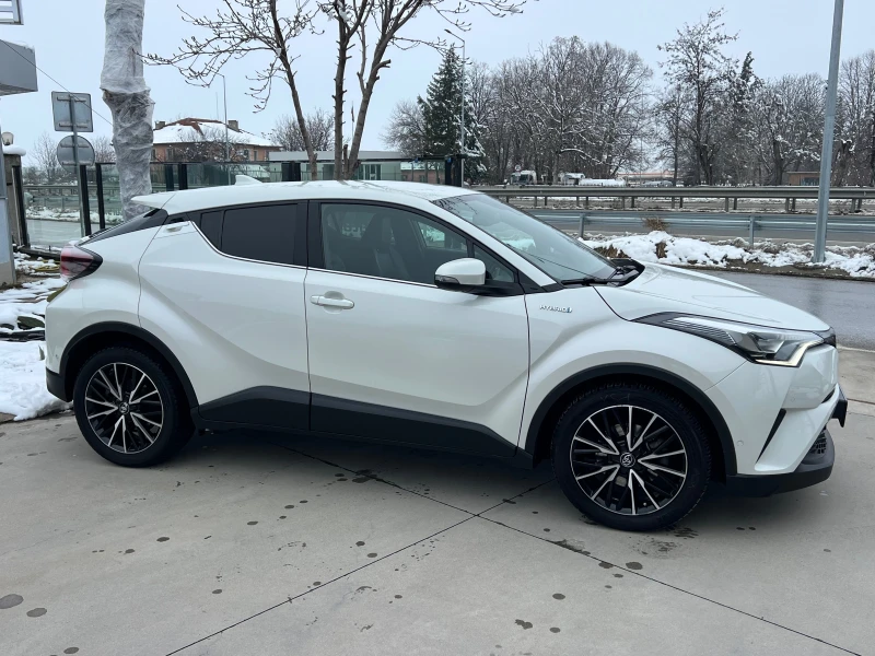 Toyota C-HR 1.8HYBRID, LOUNGE, FULL SERVIVE TOYOTA-KATO HOB!, снимка 4 - Автомобили и джипове - 53361178
