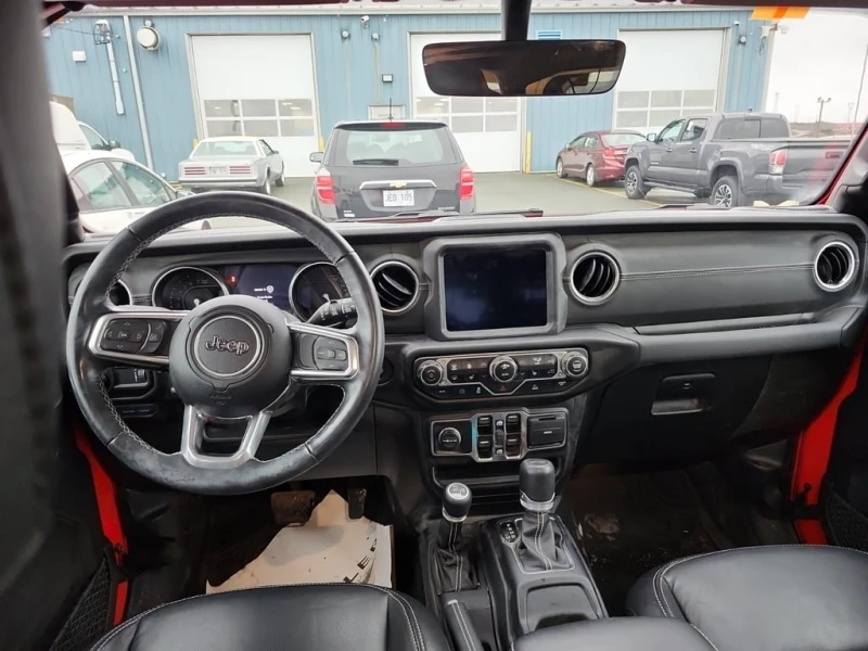 Jeep Wrangler 2023 * SAHARA * ПОДГРЕВ * КОЖЕН САЛОН, снимка 11 - Автомобили и джипове - 53448243