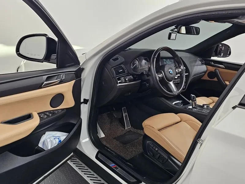 BMW X4 2.0d, снимка 10 - Автомобили и джипове - 54604907