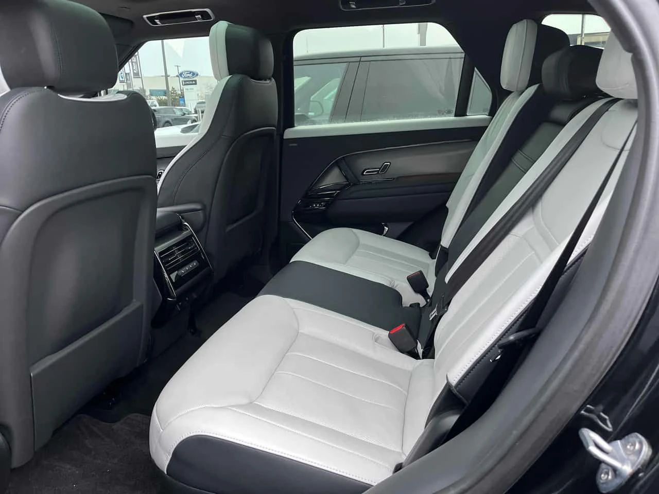 Land Rover Range Rover Sport * Dynamic SE * CARFAX * ���� �� �� | Mobile.bg � ����������� 9