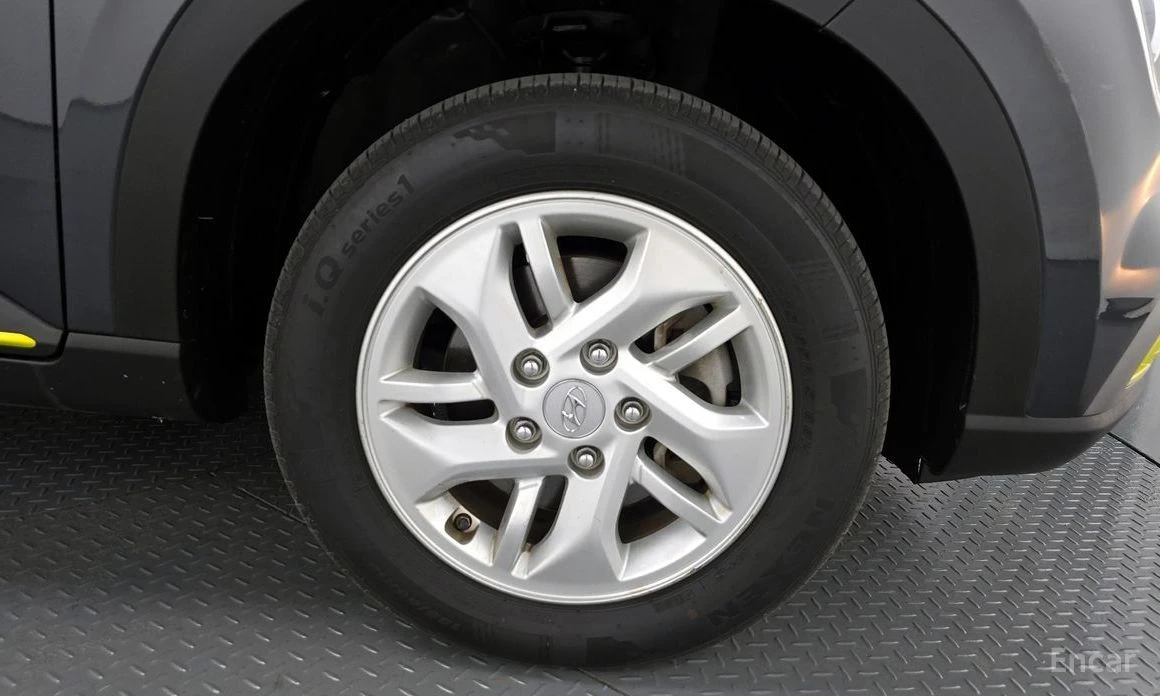 Hyundai Venue  - изображение 5