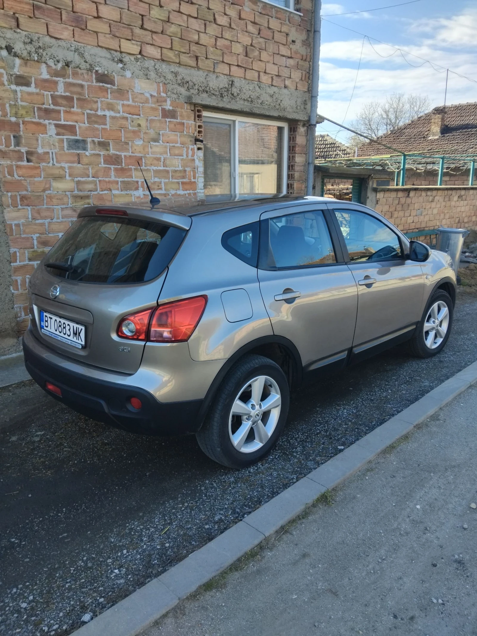 Nissan Qashqai, снимка 7 - Автомобили и джипове - 54158778