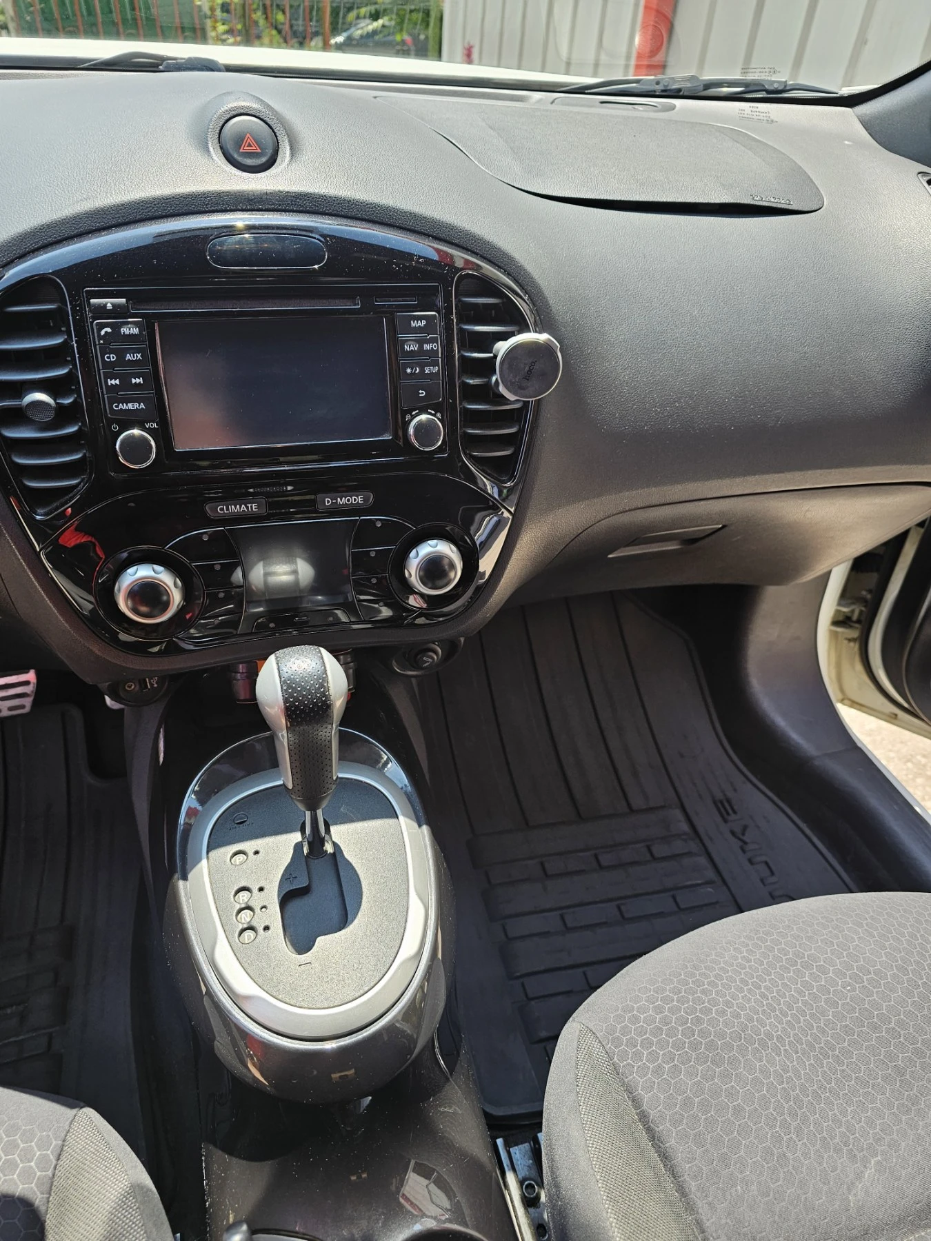 Nissan Juke, снимка 8 - Автомобили и джипове - 54776013