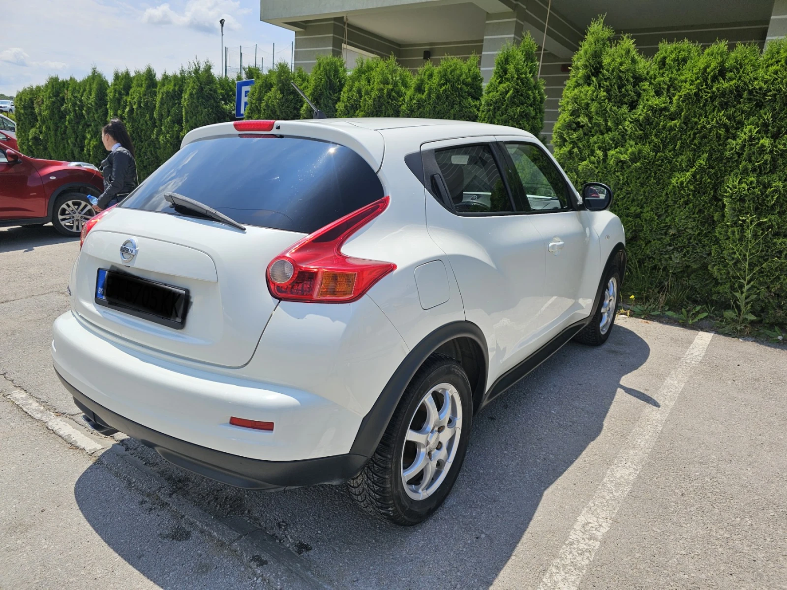 Nissan Juke, снимка 5 - Автомобили и джипове - 54776013