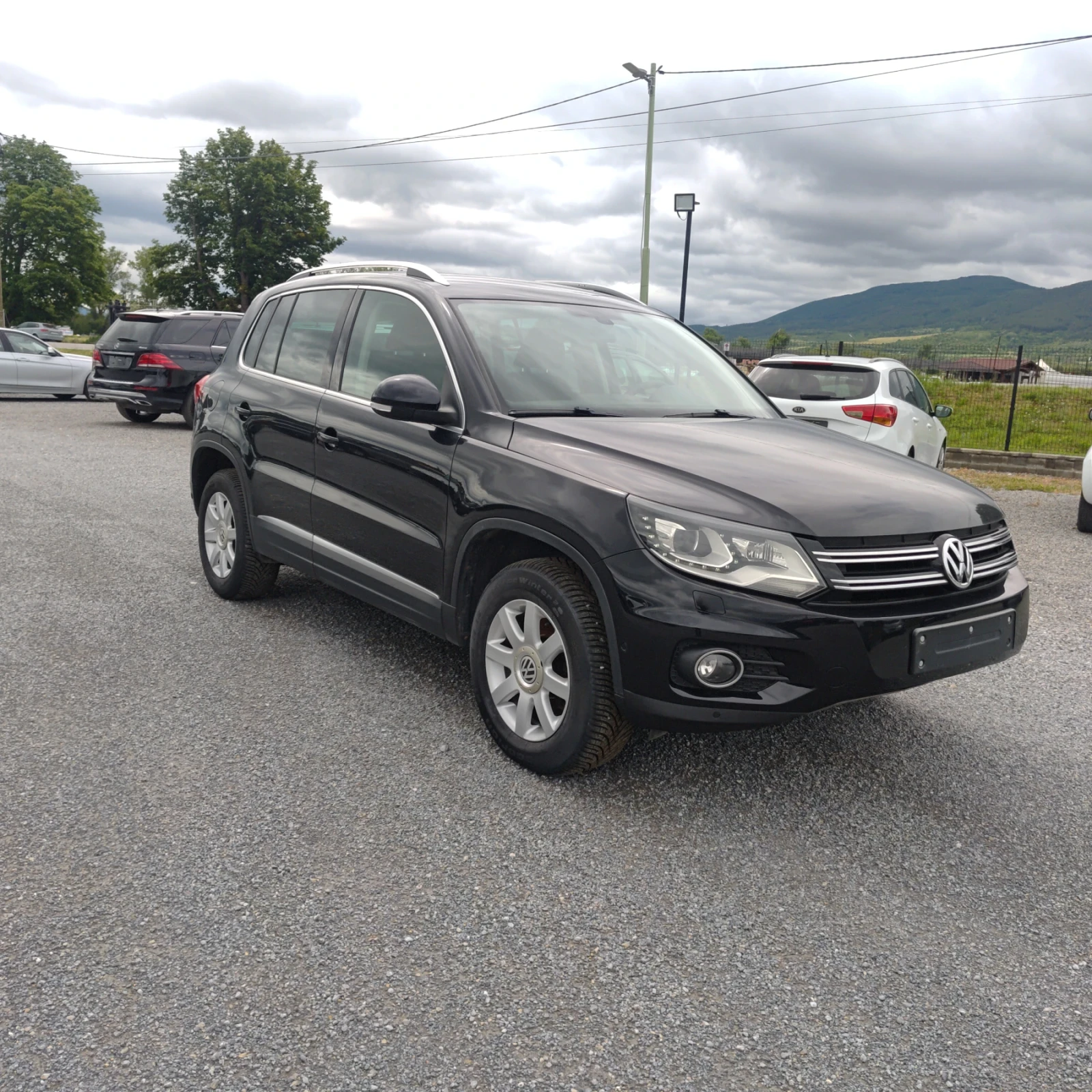 VW Tiguan 2.0TDI 140KS 4x4, снимка 2 - Автомобили и джипове - 54793795