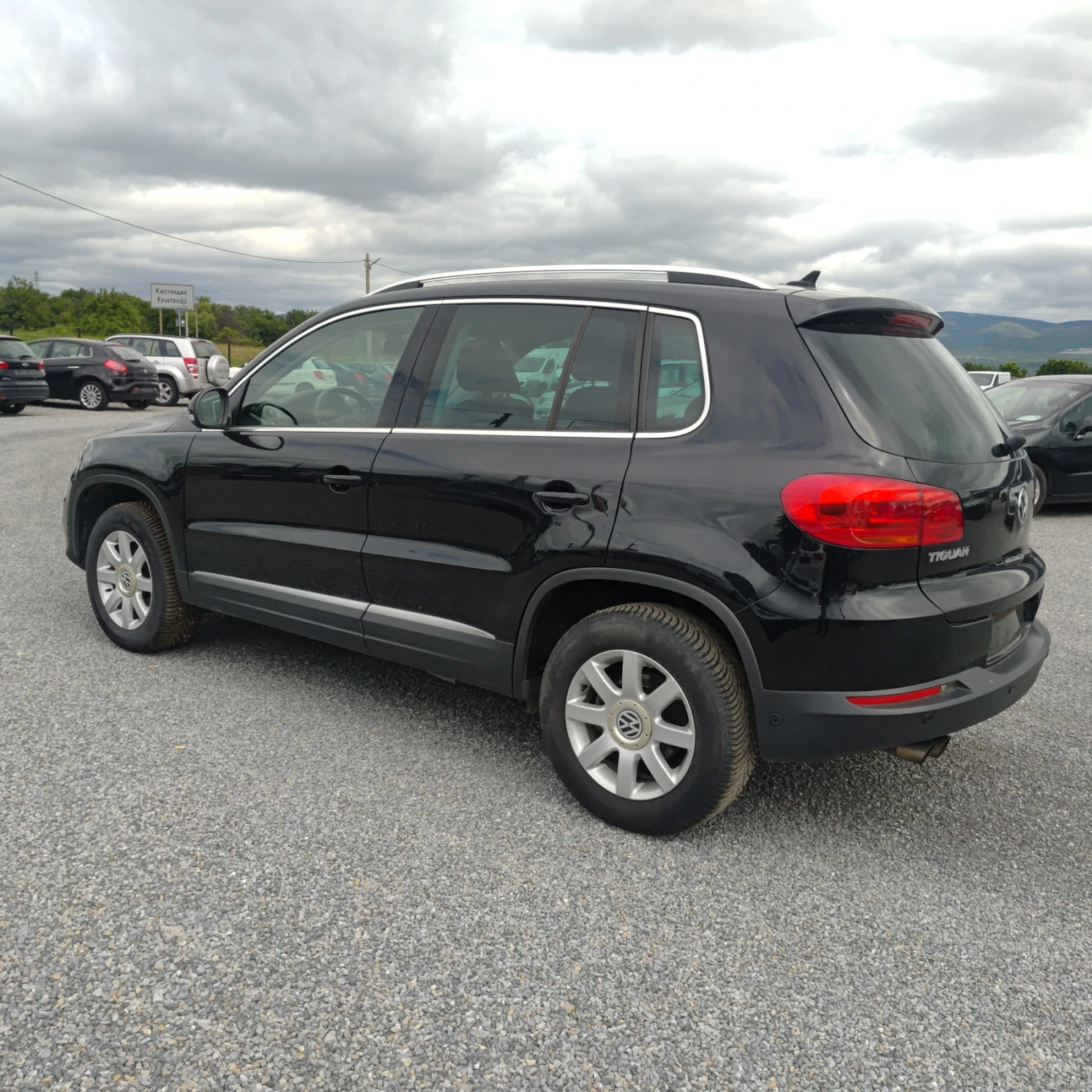 VW Tiguan 2.0TDI 140KS 4x4, снимка 5 - Автомобили и джипове - 54793795