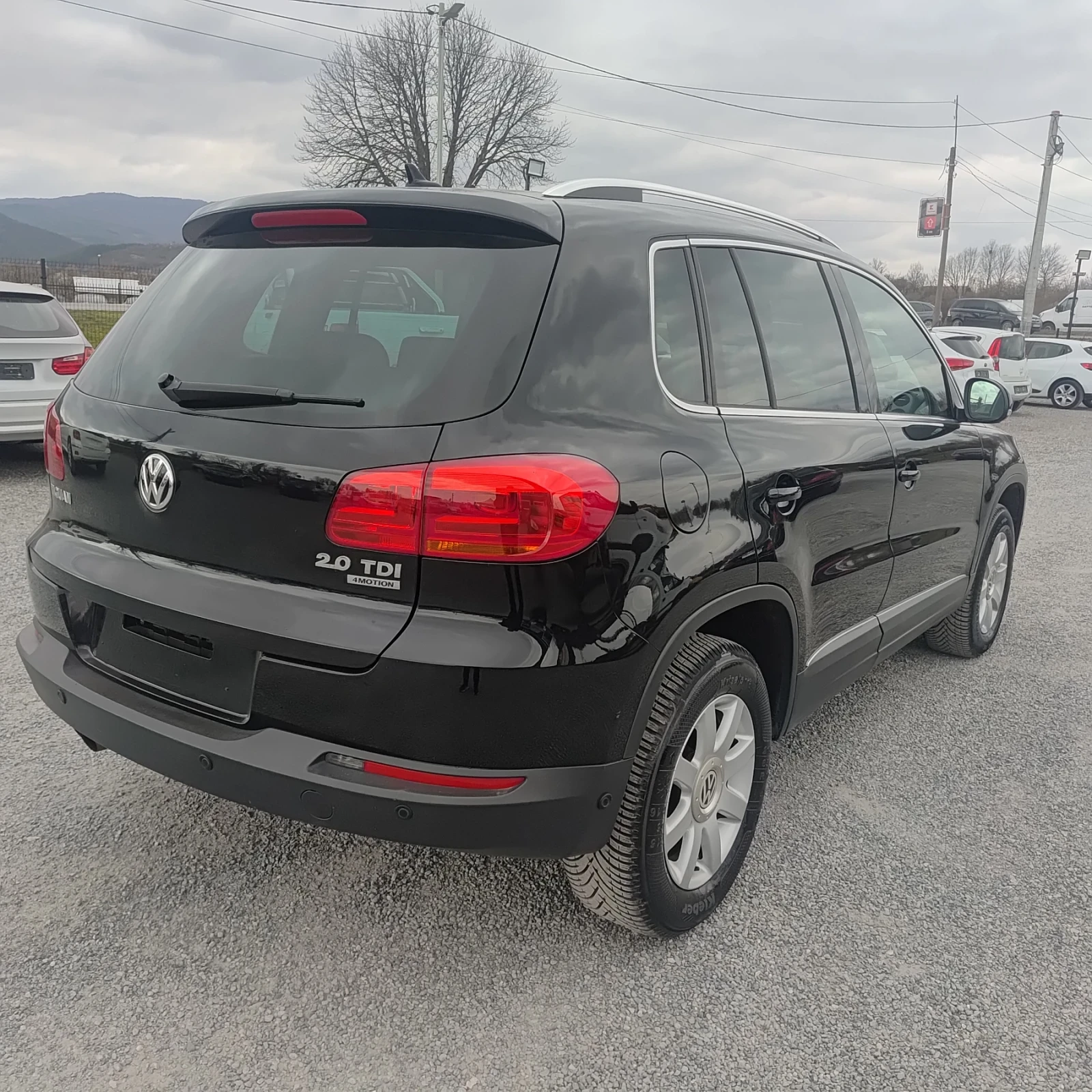 VW Tiguan 2.0TDI 140KS 4x4, снимка 3 - Автомобили и джипове - 54793795
