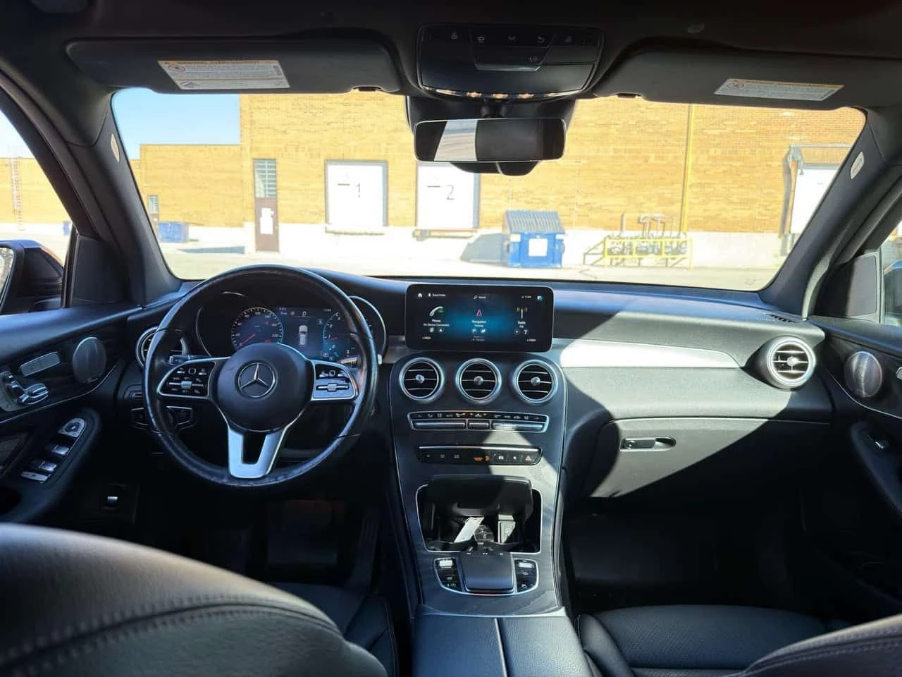 Mercedes-Benz GLC * 300 AMG PACKAGE * CARFAX * ЦЕНА ДО БГ, снимка 11 - Автомобили и джипове - 54884608