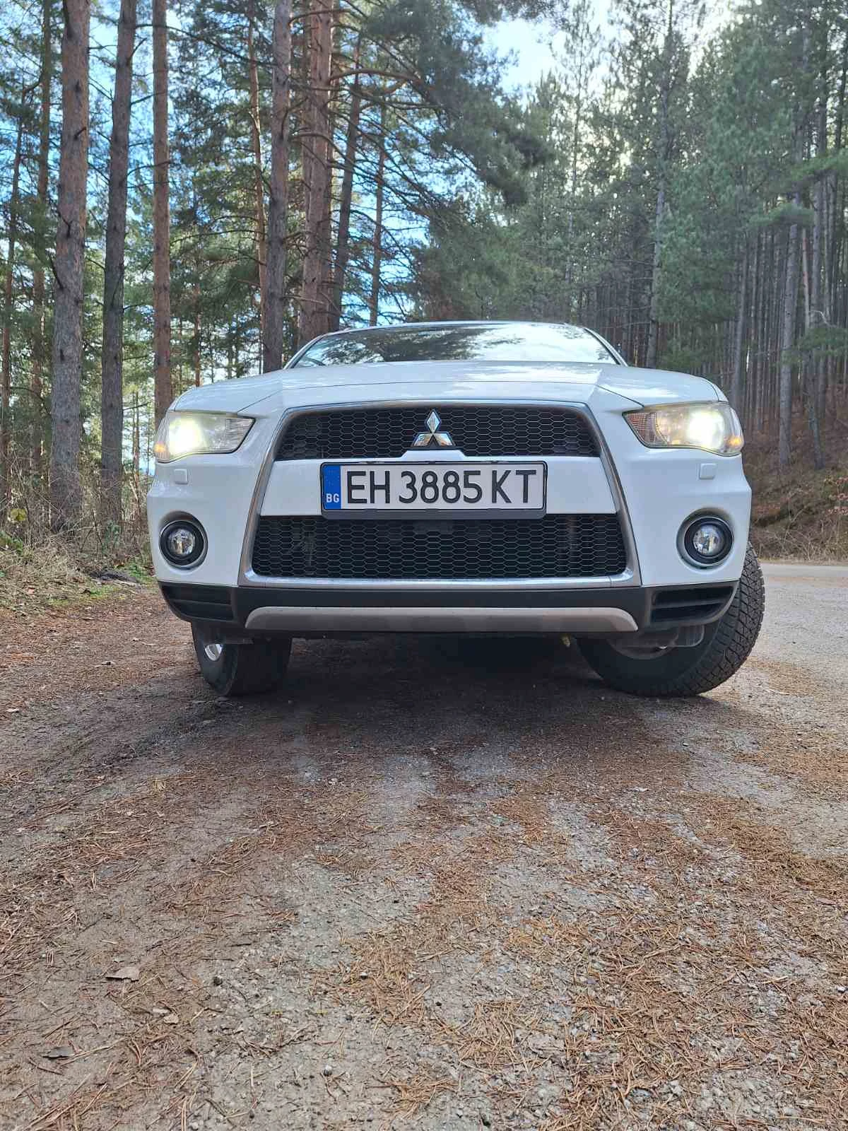 Mitsubishi Outlander 2.4 бензин/газ BRC, 4x4, автомат, 7 места