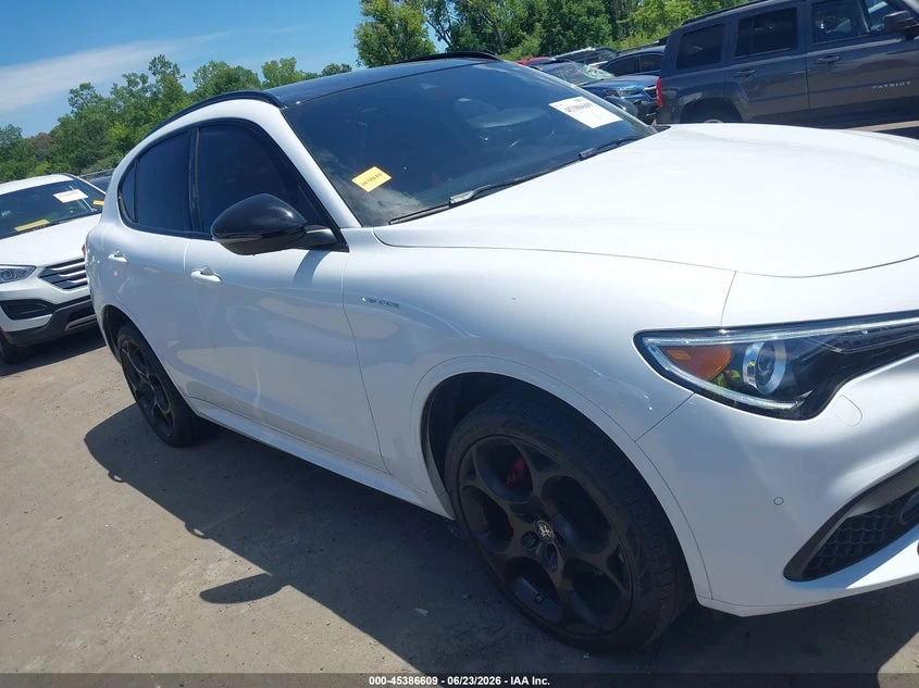 Alfa Romeo Stelvio 2.0l Veloce Awd, снимка 13 - Автомобили и джипове - 55591585